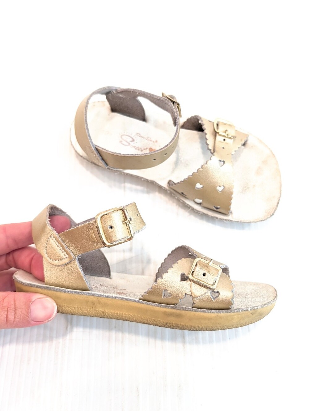 SWEET SAN Kids Gold Leather Heart Accent Buckle Sandals Size 10